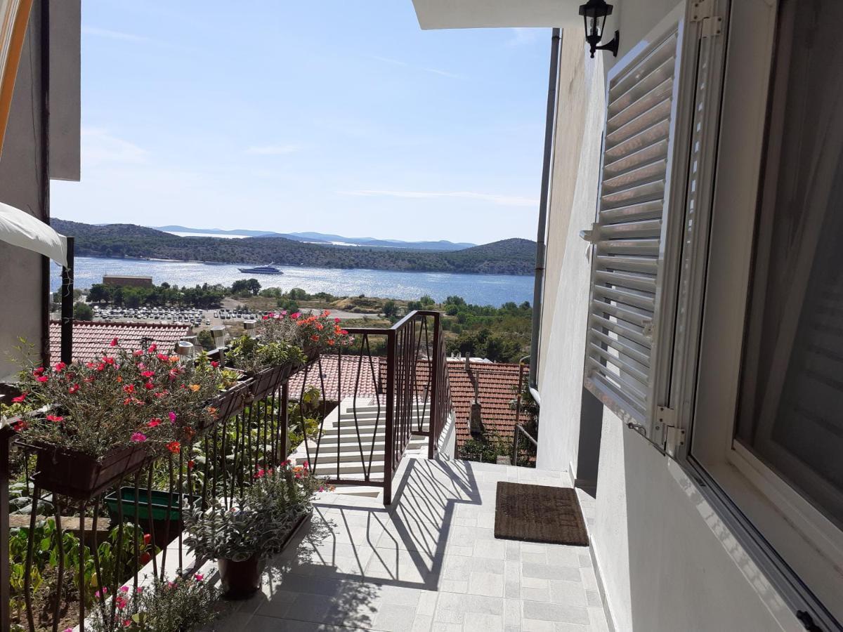 Apartment Marinero Шибеник Экстерьер фото